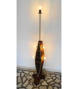 Stehleuchte aus Holz, Metall und Seil 263