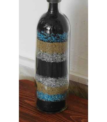 Φωτιστικό δαπέδου από μπουκάλια κρασιού με διακοσμητική άμμο και ξύλινη βάση 296