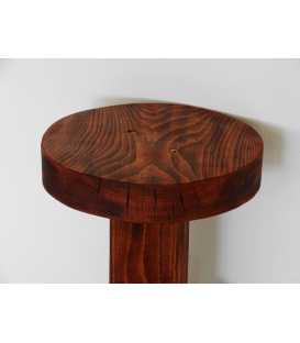 Handgefertigter Beistelltisch aus Holz 324