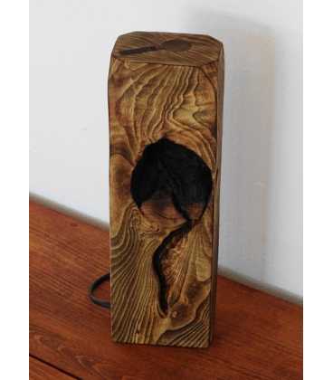 Dekorative Tischleuchte aus Holz 352